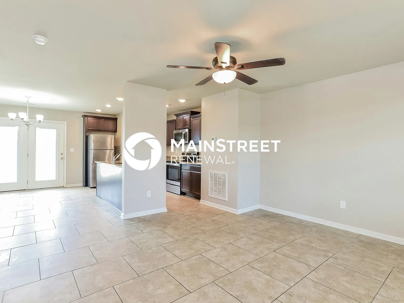725 Hollandale Rd — Photo 3