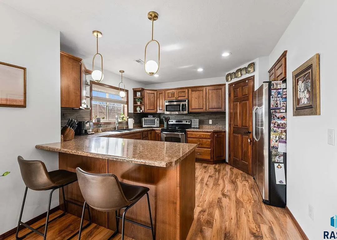 2 bed, 1461 sqft, $1,625 — Photo 2