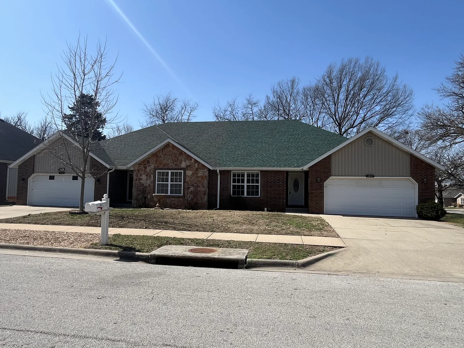 S Warmwater Ave, Springfield — Photo 1