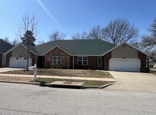 (Undisclosed Address), Springfield, MO 65804
