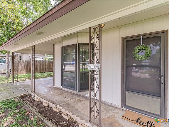 4th image of 217 Melody Ln