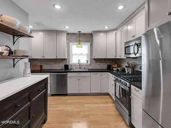 5th image of 75 Parker Avenue
