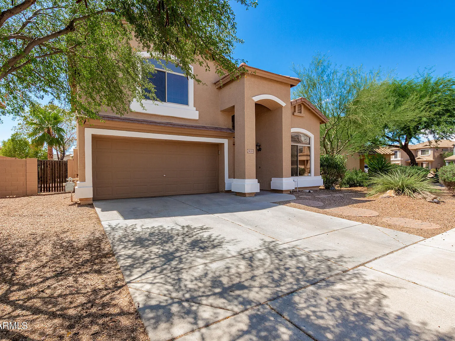 3 bed, 2.5 bath, 1982 sqft, $2,395 — Photo 2