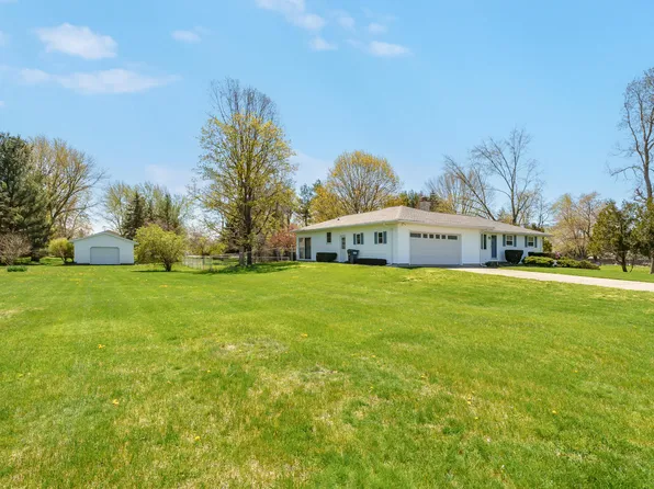 1616 Sycamore St, Otsego, MI 49078