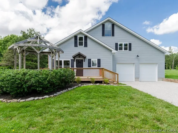2720 S Wathan Road, Pekin, IN 47165