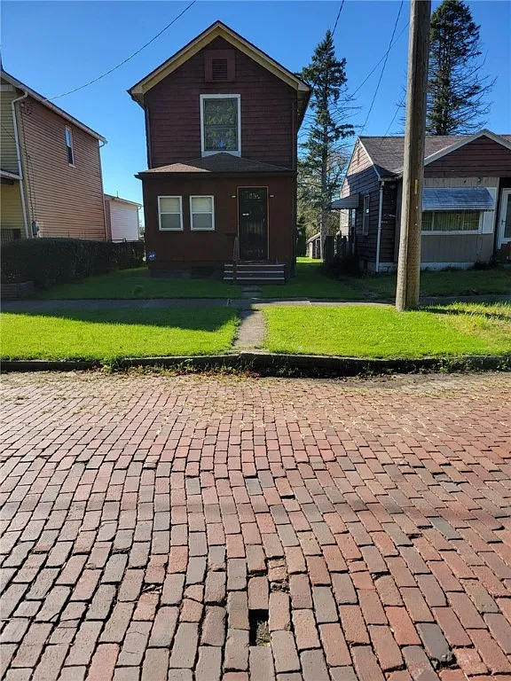 1140 Beechwood Ave photo 1