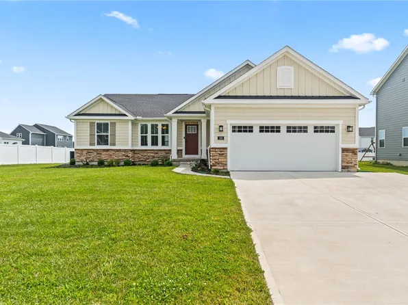168 E Chapel Dr, Troy, OH 45373