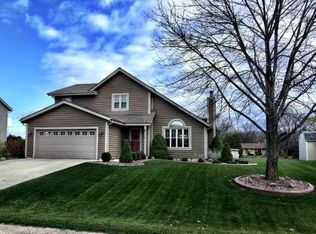 5711 San Dell Way, Racine, WI 53402