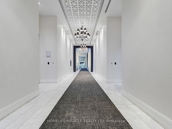 5th image of 90 Park Lawn Rd #2202