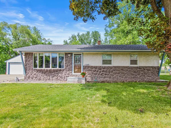1349 Belmont Ln E, Maplewood, MN 55109