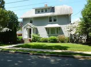 102 Stratford Rd, Melrose, MA 02176