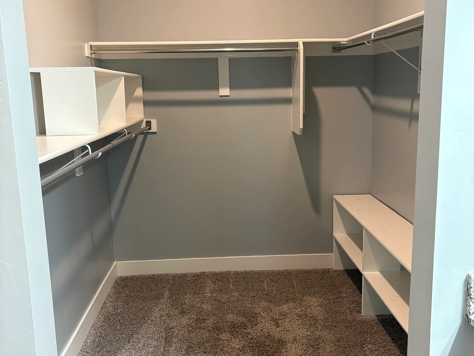 2 bed, 1000 sqft, $1,425 — Photo 3