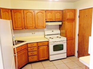 8992 Kennedy Dr #105E, Des Plaines, IL 60016