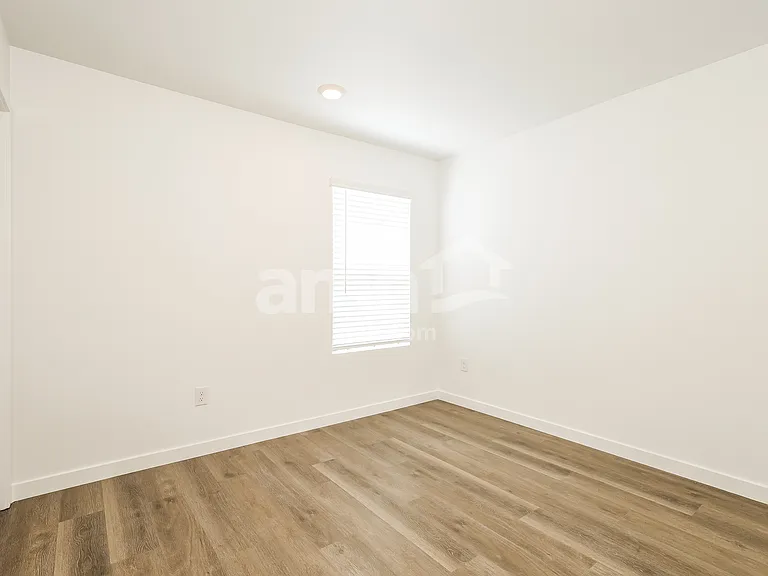4059 Williams Road Ext — Photo 11