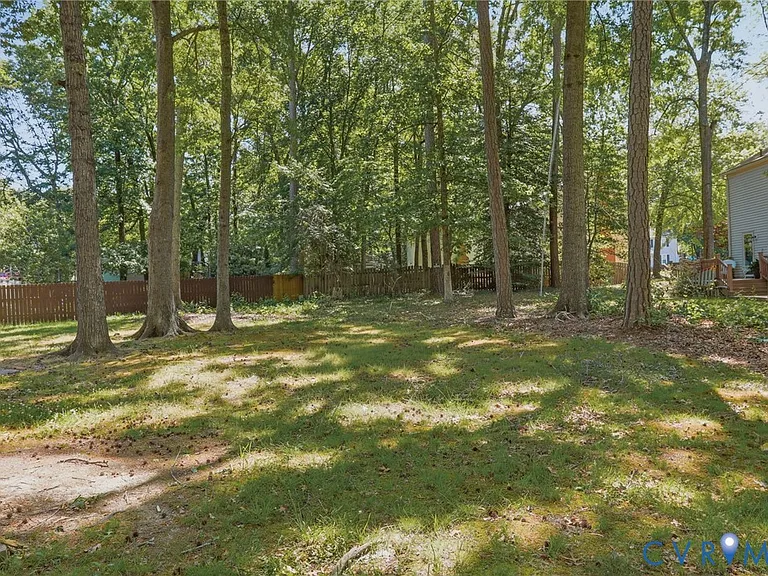 9015 Covewood Rd — Photo 28