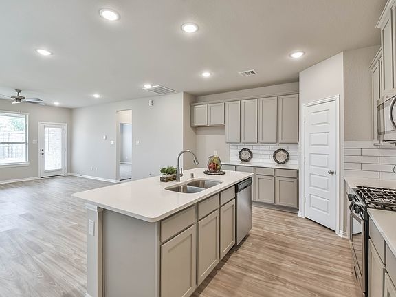 McClellan Floor Plan