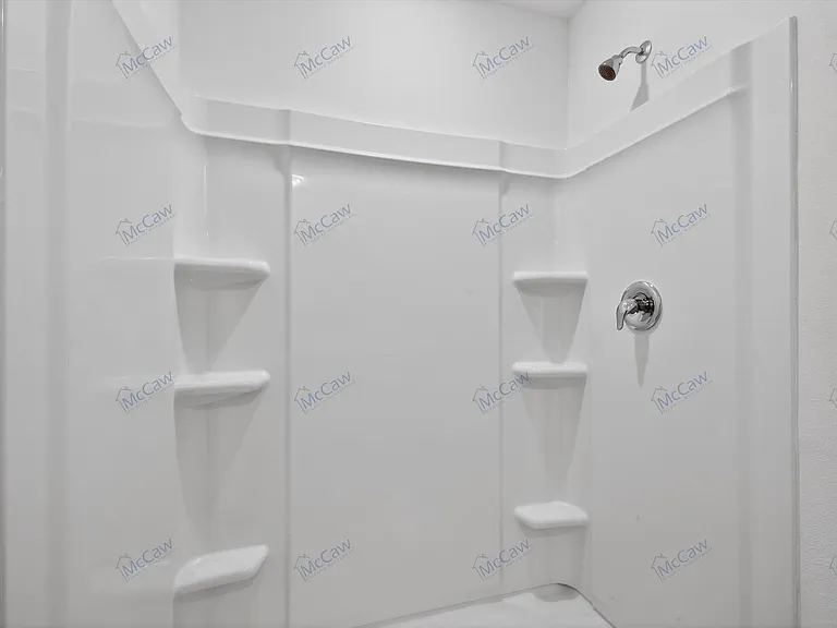 639 Montclair Ave — Photo 14