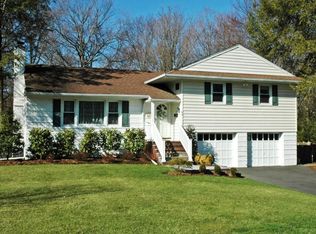 62 Sherwood Dr, New Providence, NJ 07974