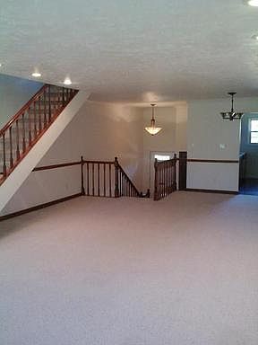2nd image of 1919 Suffolk Ln