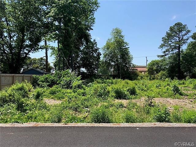2nd image of 7323 Fountain Ave