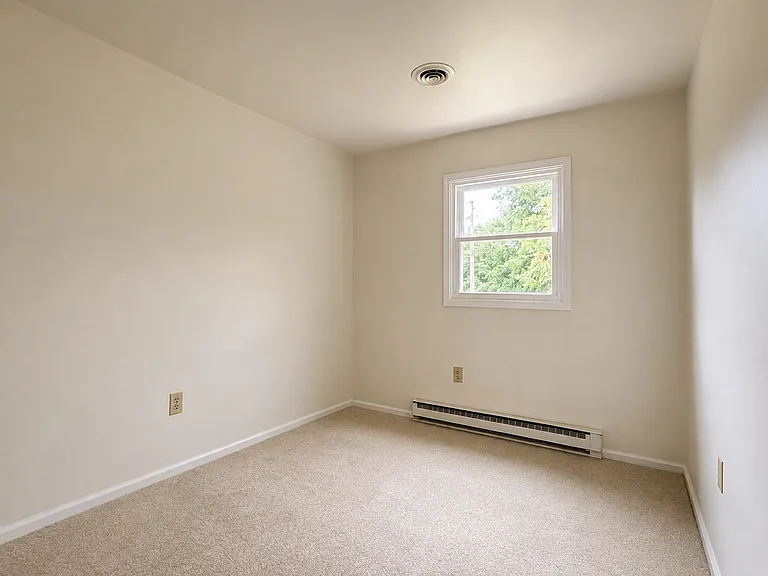 132 Marion Ter — Photo 20