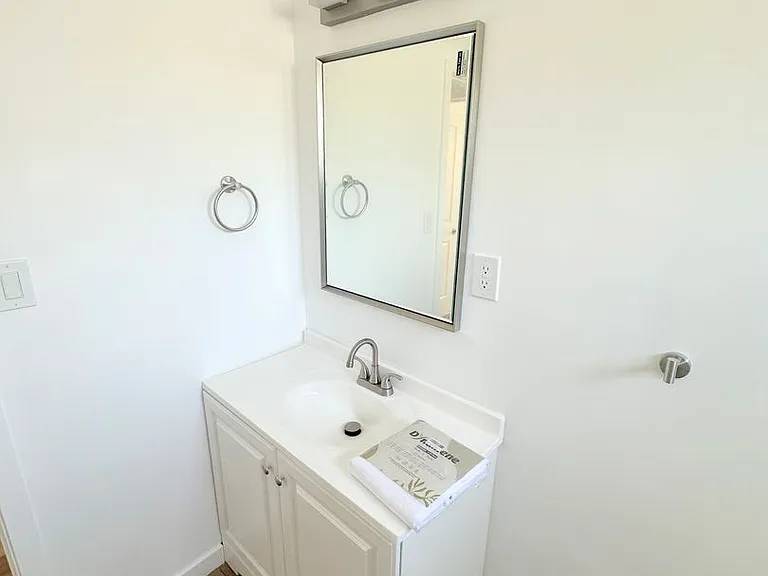14410 Magnolia Blvd #1 — Photo 8