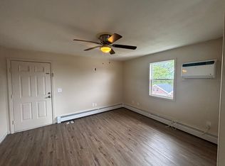 23 Starr St APT D, Johnston, RI 02919