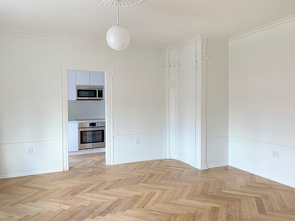 3rd image of 415 Washington Ave #61B