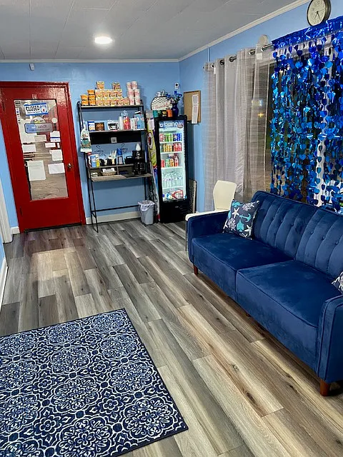 Studio, 450 sqft, $899 — Photo 2
