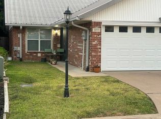 2211 Sandstone Dr, Longview, TX 75605
