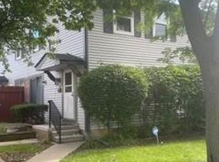 10 Greenwoode Ln Building 22, Pontiac, MI 48340