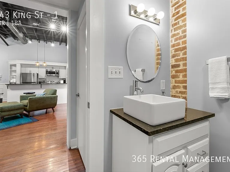 343 King St #1 — Photo 24