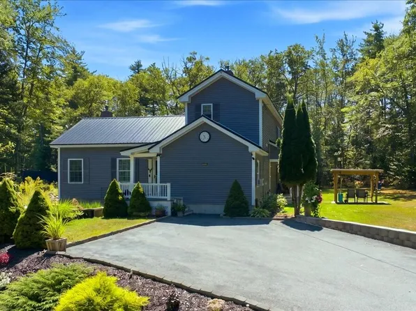 19 Trufant Lane, Topsham, ME 04086