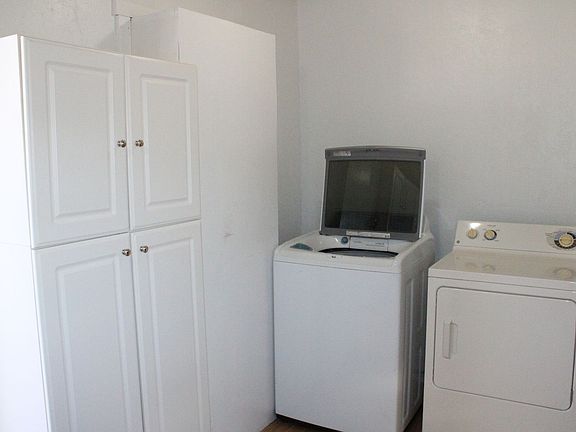 5th image of 220 E Home St Unit B