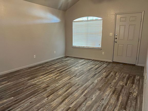 3rd image of 4707 John David Dr APT B