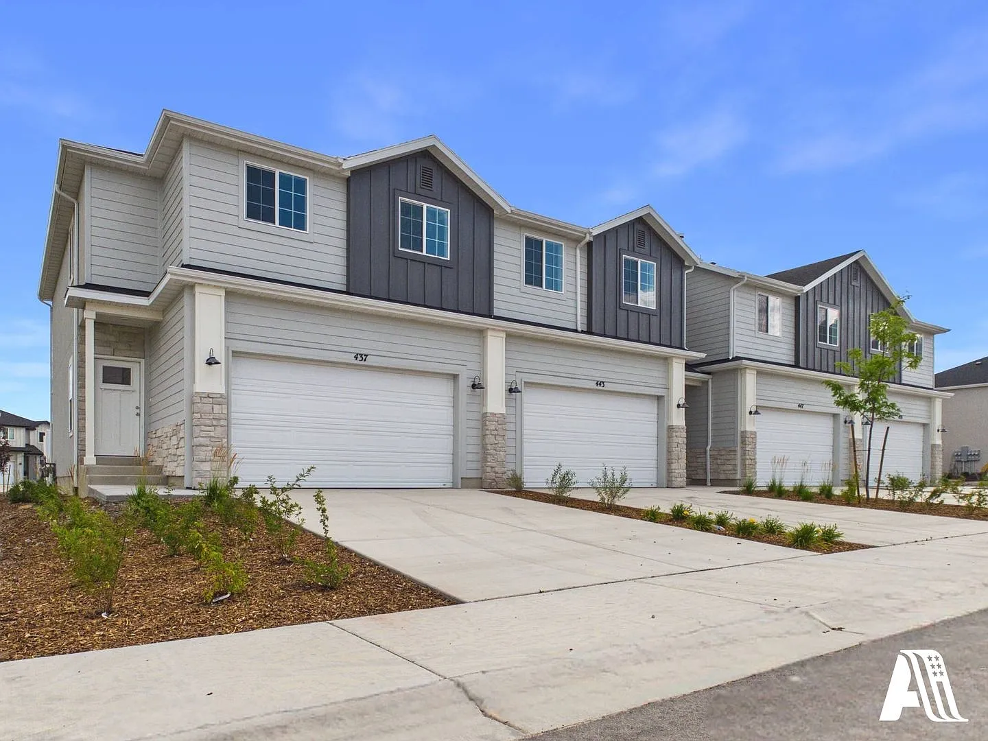 Brand New 4 Bedroom Corner Townhome for Rent Salem, Utah — Photo 1