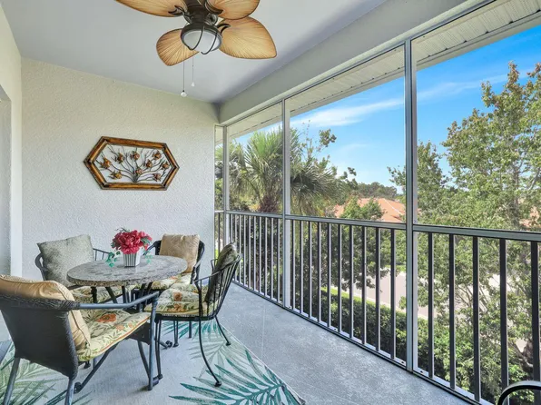 7835 Regal Heron Cir APT 305, Naples, FL 34104