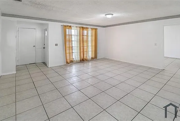 12020 NW 34th Pl — Photo 14