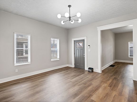4th image of 322 Sanders St