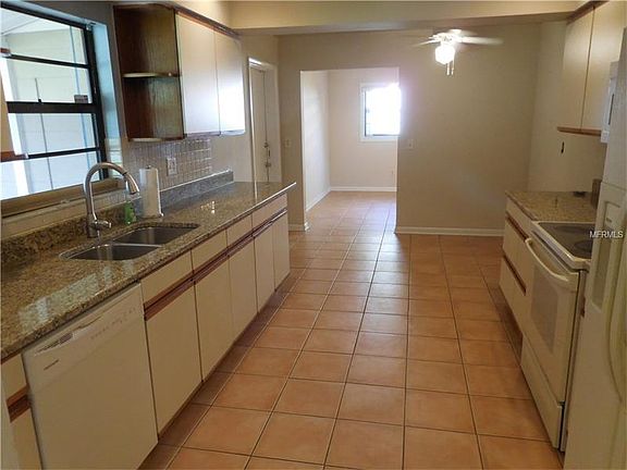2nd image of 1701 Overlake Ave