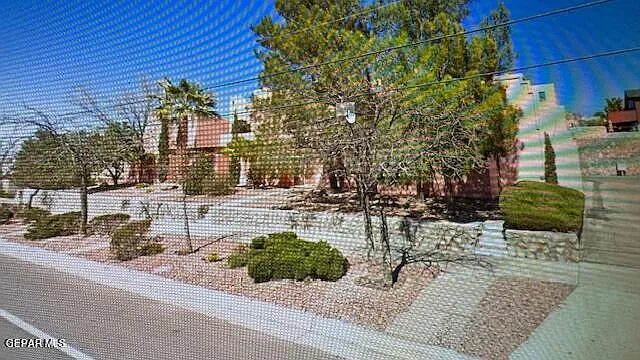 730 N Resler Dr #A — Photo 1