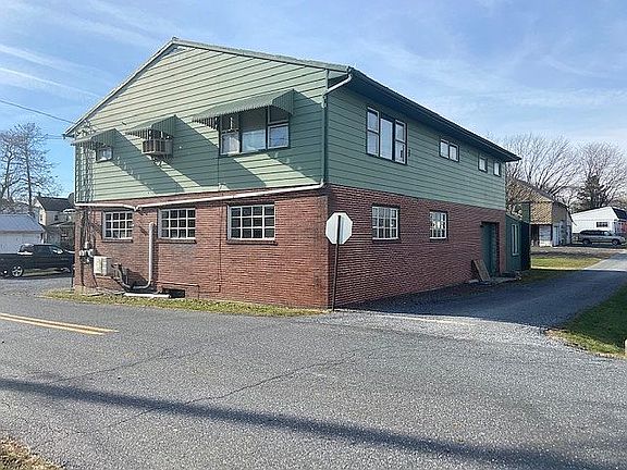 2nd image of 414 Marion Dr