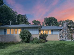 29728 Redfield St, Niles, MI 49120