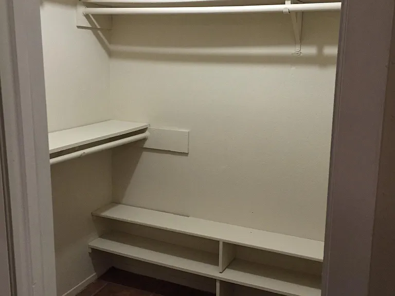 Master bedroom Closet