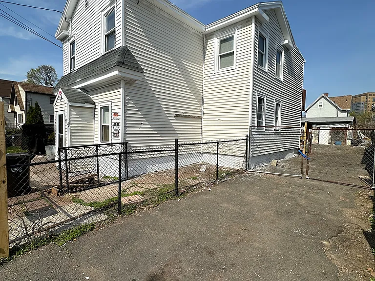31 Elliott St #1 — Photo 24