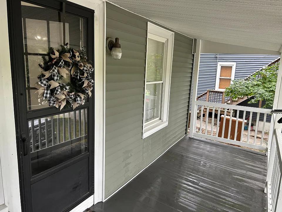 218 Rollstone Rd #2