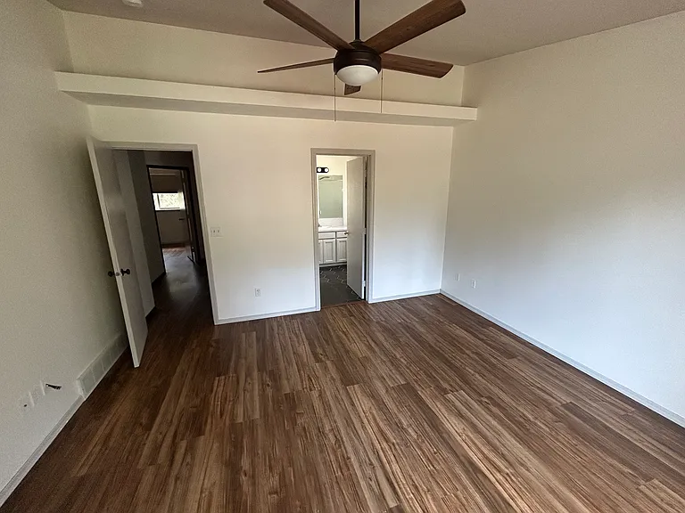 4227 E 38th Ave — Photo 13