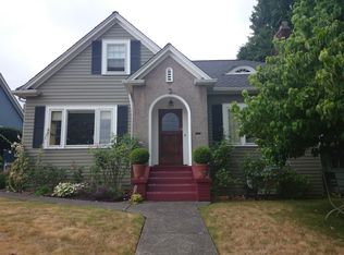 1617 42nd Ave SW, Seattle, WA 98116