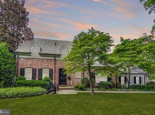 5615 Wilson Ln, Bethesda, MD 20814