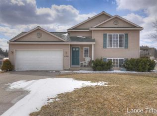 11318 Meadow Wood Cir, Greenville, MI 48838